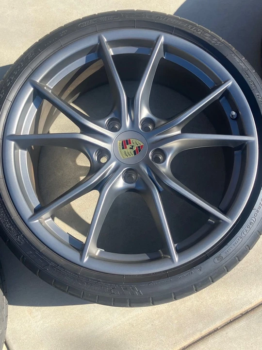 2017 Parts & Memorabilia Porsche Wheels - Image 4 of 10