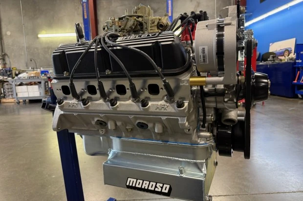 Parts & Memorabilia Engines - Image 2 of 5