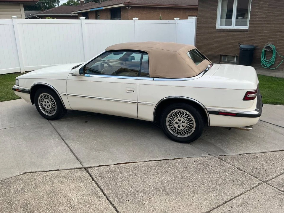 1990 Chrysler TC by Maserati - Image 5 of 6