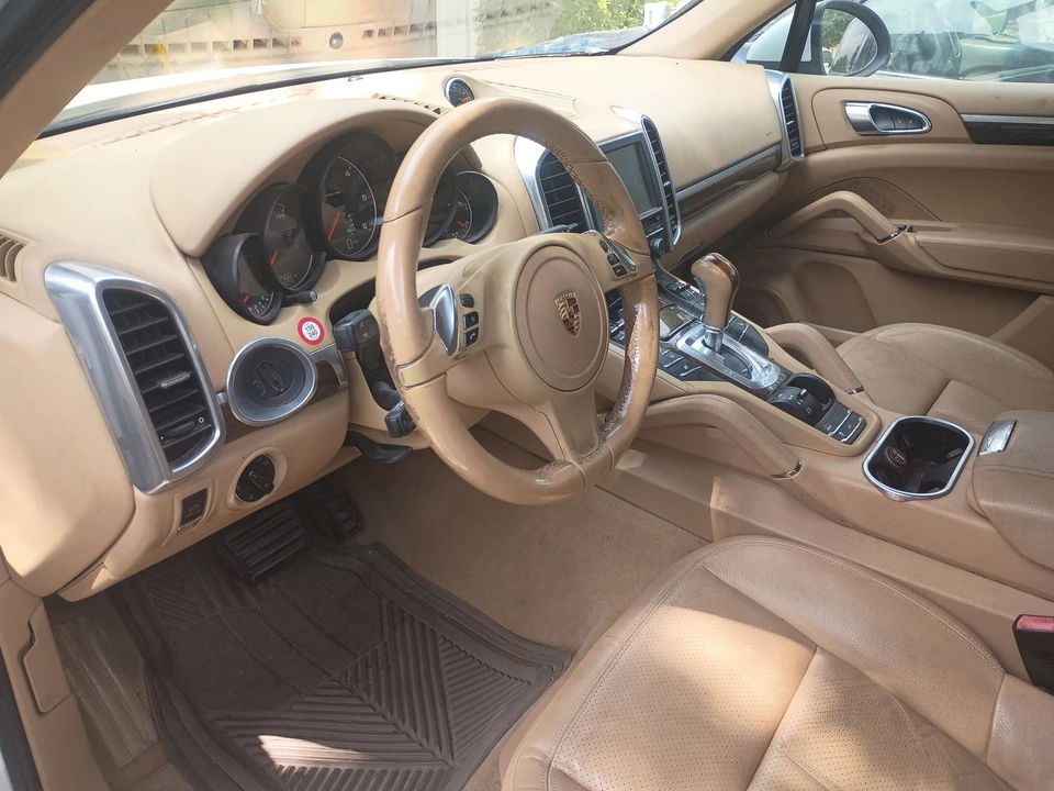 2013 Porsche 958 Cayenne Diesel - Image 2 of 19