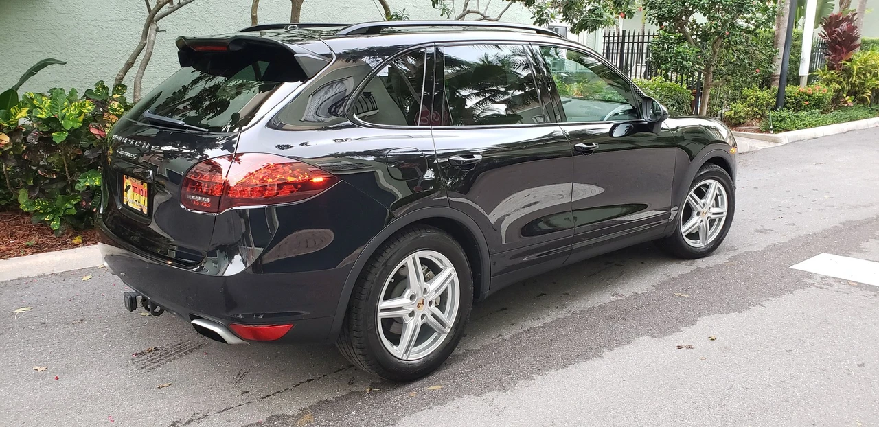 2013 Porsche 958 Cayenne S - Image 6 of 18