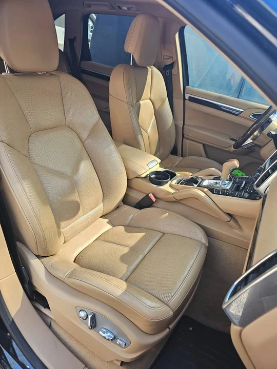 2016 Porsche 958 Cayenne S - Image 7 of 20