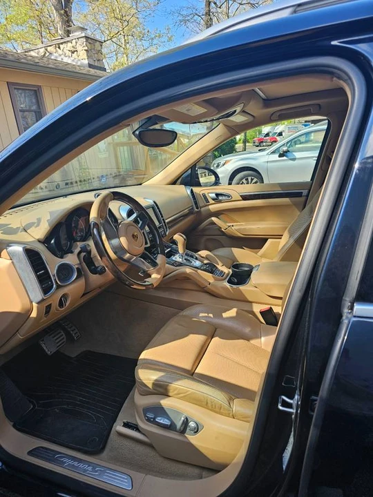 2016 Porsche 958 Cayenne S - Image 5 of 20