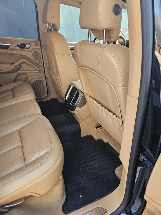 2016 Porsche 958 Cayenne S - Image 12 of 20