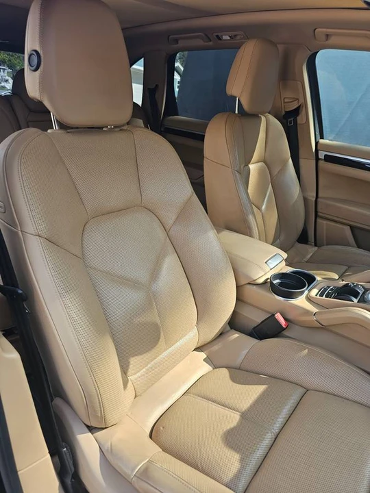 2016 Porsche 958 Cayenne S - Image 13 of 20