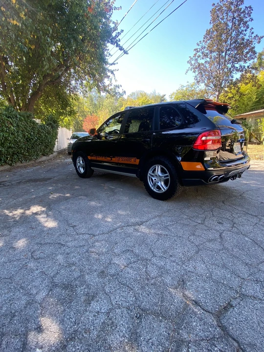 2010 Porsche 955/957 Cayenne S - Image 6 of 28