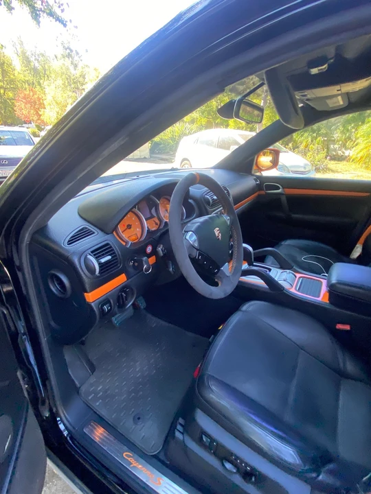 2010 Porsche 955/957 Cayenne S - Image 8 of 28