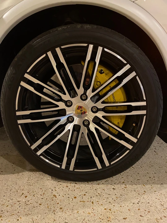 2016 Porsche 958 Cayenne Turbo S - Image 7 of 11