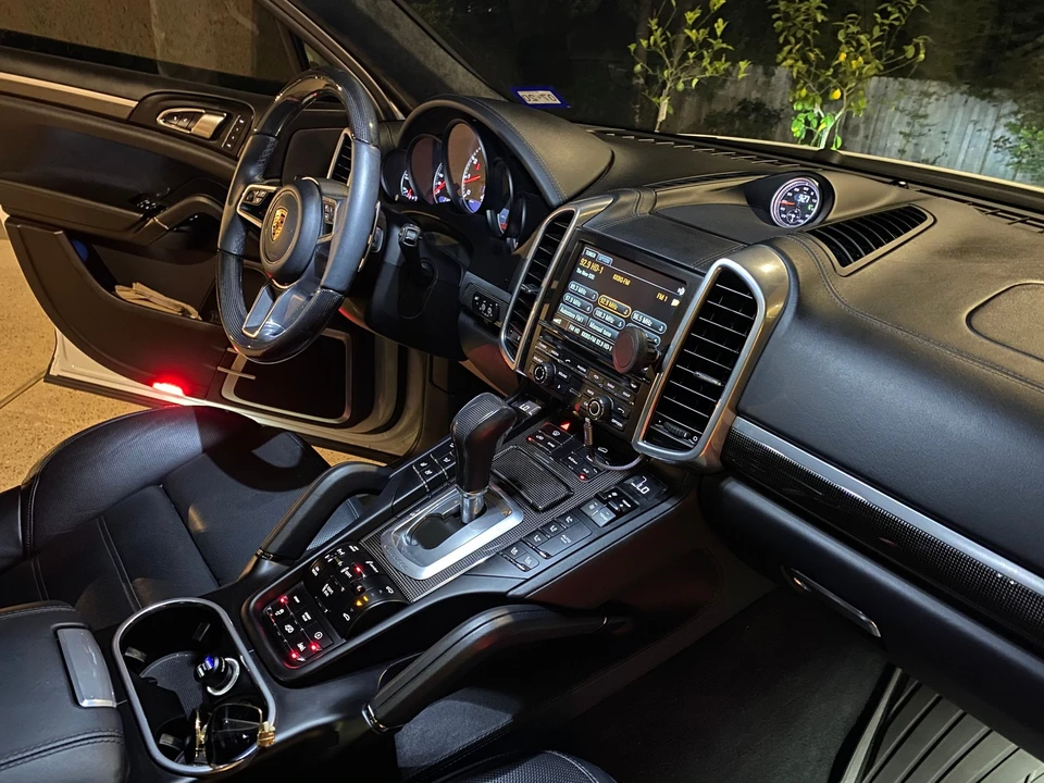 2016 Porsche 958 Cayenne Turbo S - Image 6 of 11