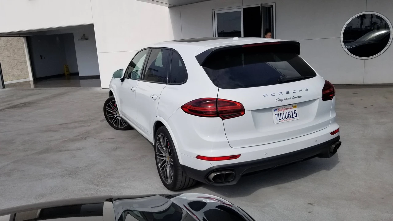 2017 Porsche 958 Cayenne Turbo - Image 2 of 7