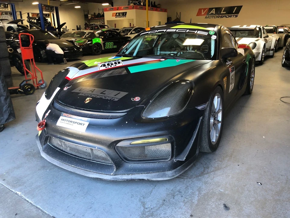 2016 Porsche 981 Cayman GT4 Clubsport - Image 2 of 8