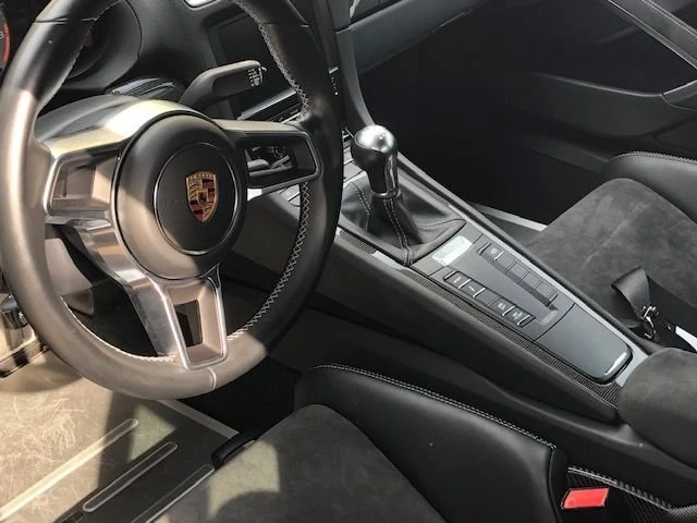 2016 Porsche 981 Cayman GT4 - Image 3 of 10