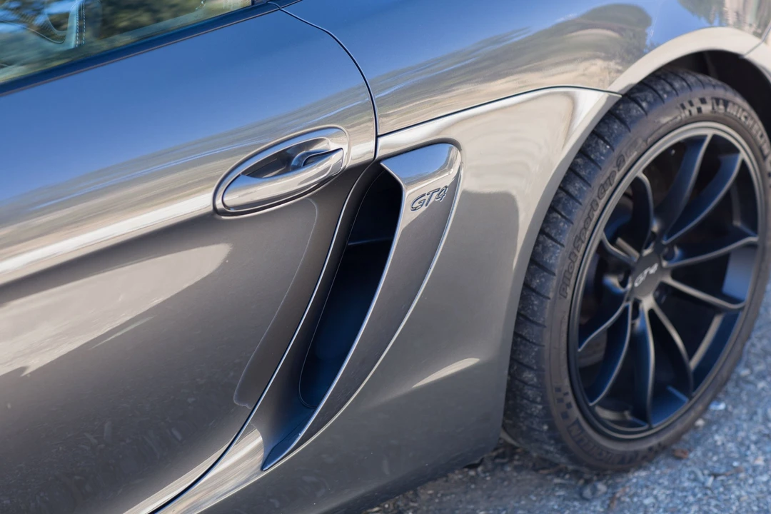 2016 Porsche 981 Cayman GT4 - Image 11 of 14