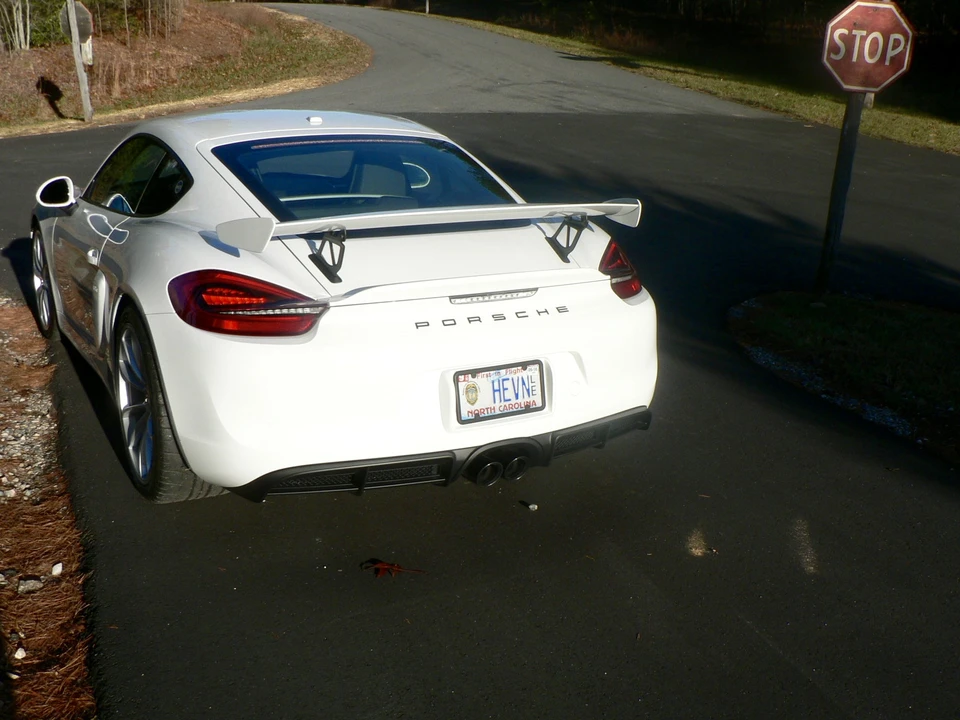 2016 Porsche 981 Cayman GT4 - Image 2 of 8