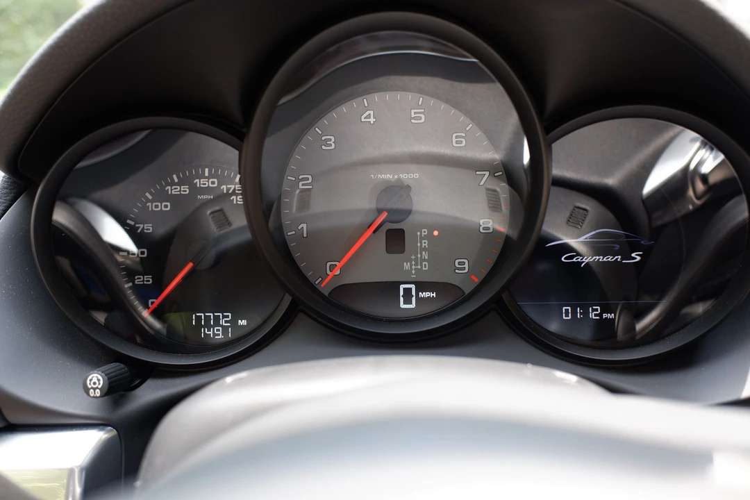 2015 Porsche 981 Cayman S - Image 10 of 12