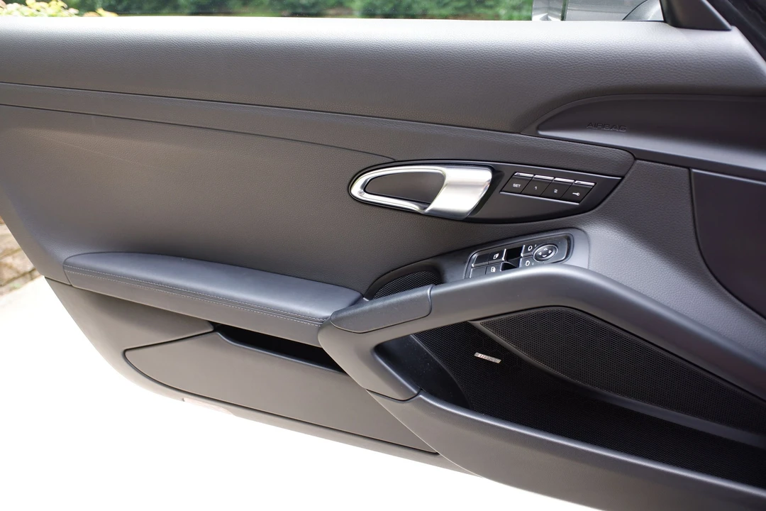 2015 Porsche 981 Cayman S - Image 8 of 12