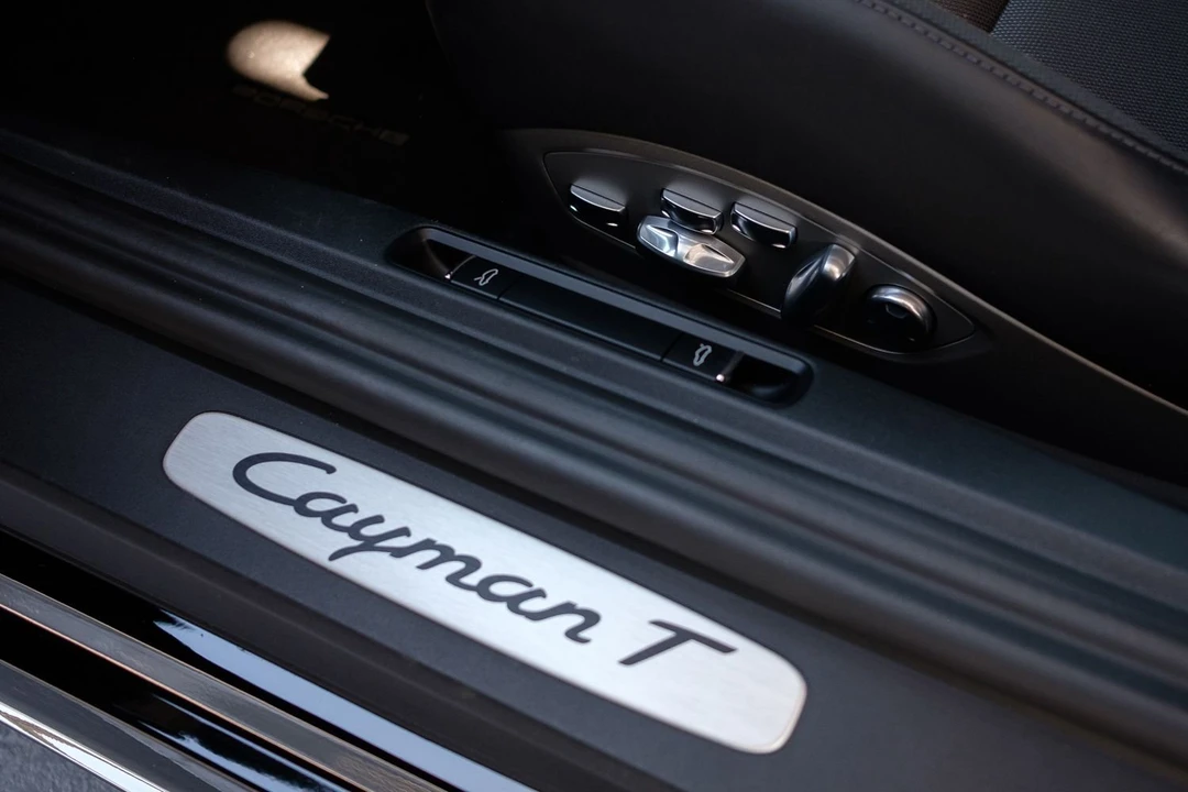 2021 Porsche 718 Cayman T - Image 23 of 25