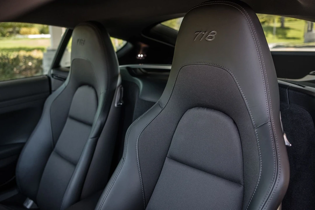 2021 Porsche 718 Cayman T - Image 22 of 25