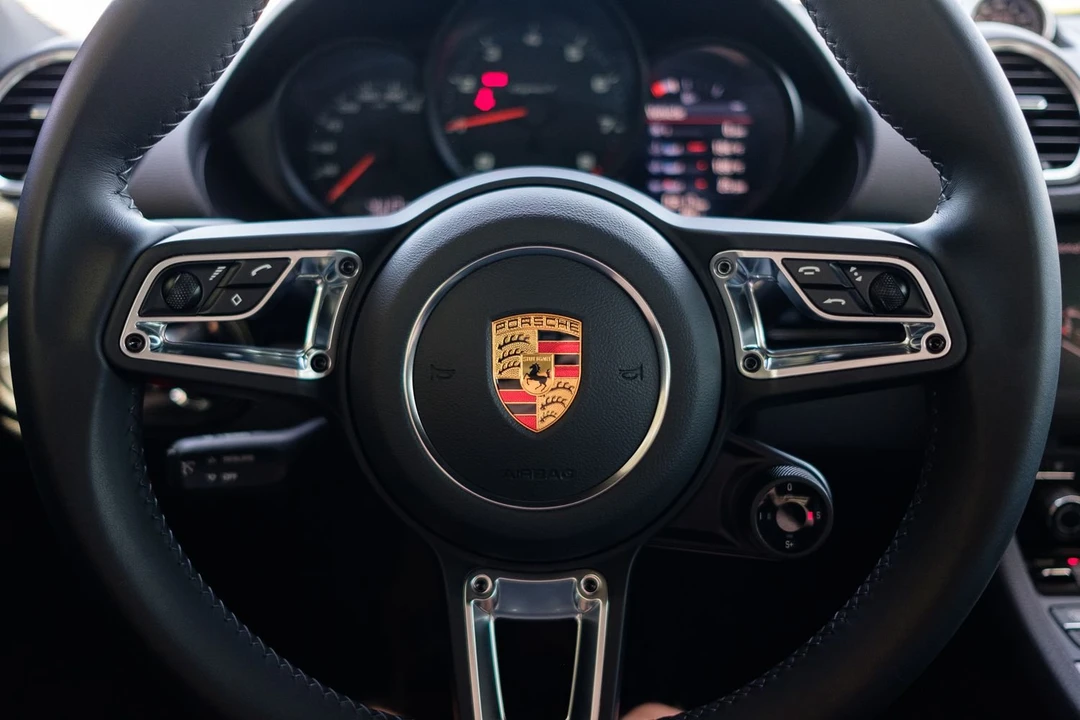 2021 Porsche 718 Cayman T - Image 15 of 25