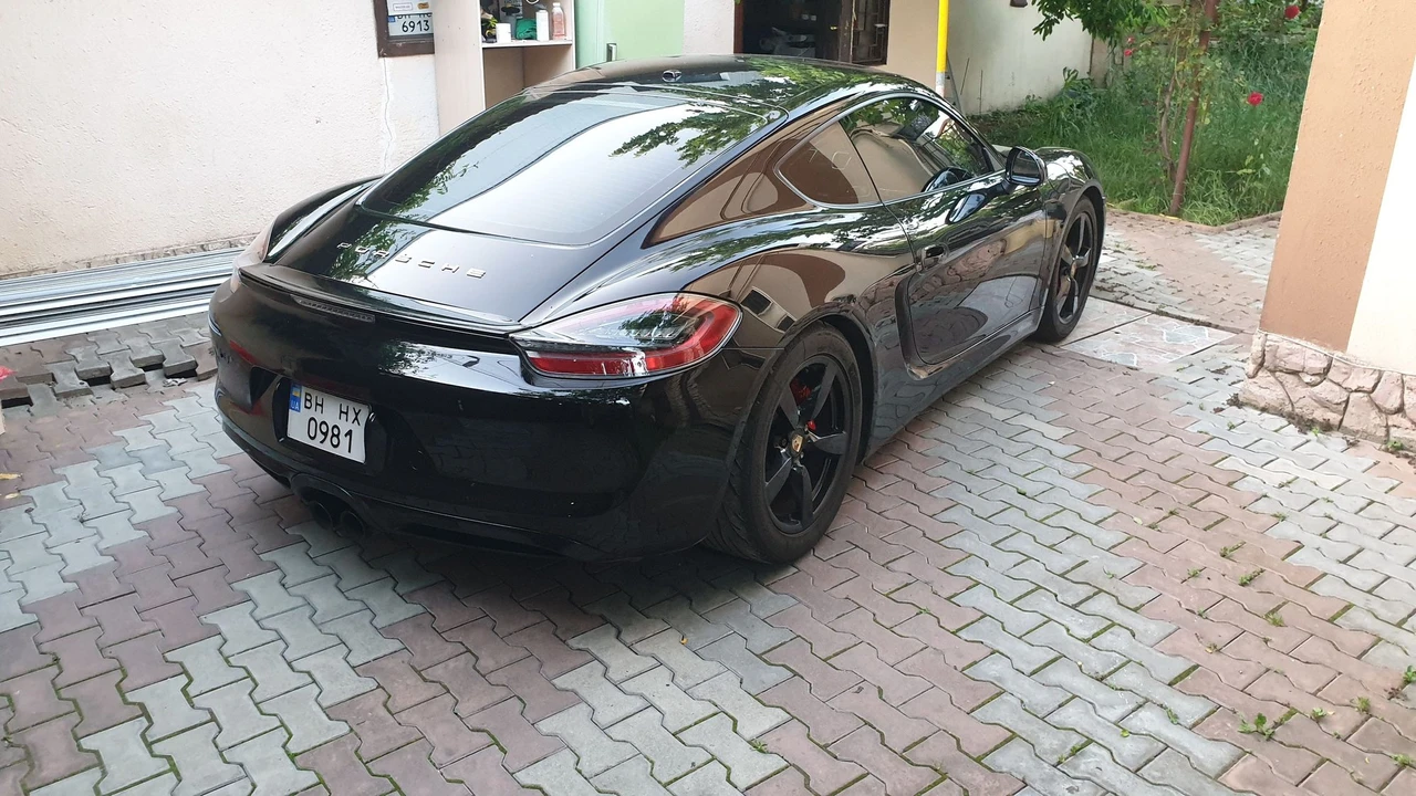 2015 Porsche 981 Cayman - Image 6 of 16