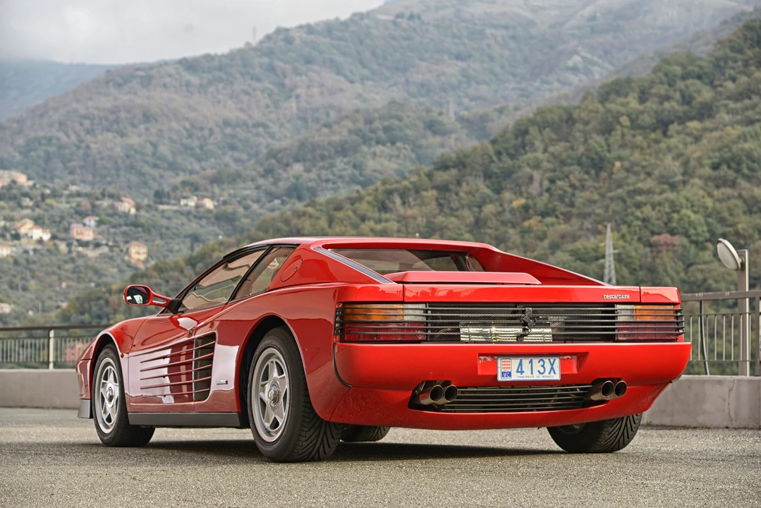 Ferrari Testarossa - Image 3 of 24