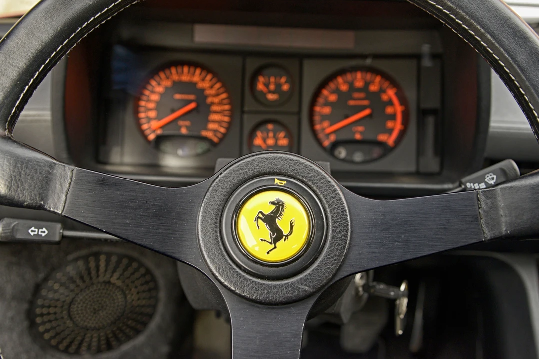 Ferrari Testarossa - Image 6 of 24