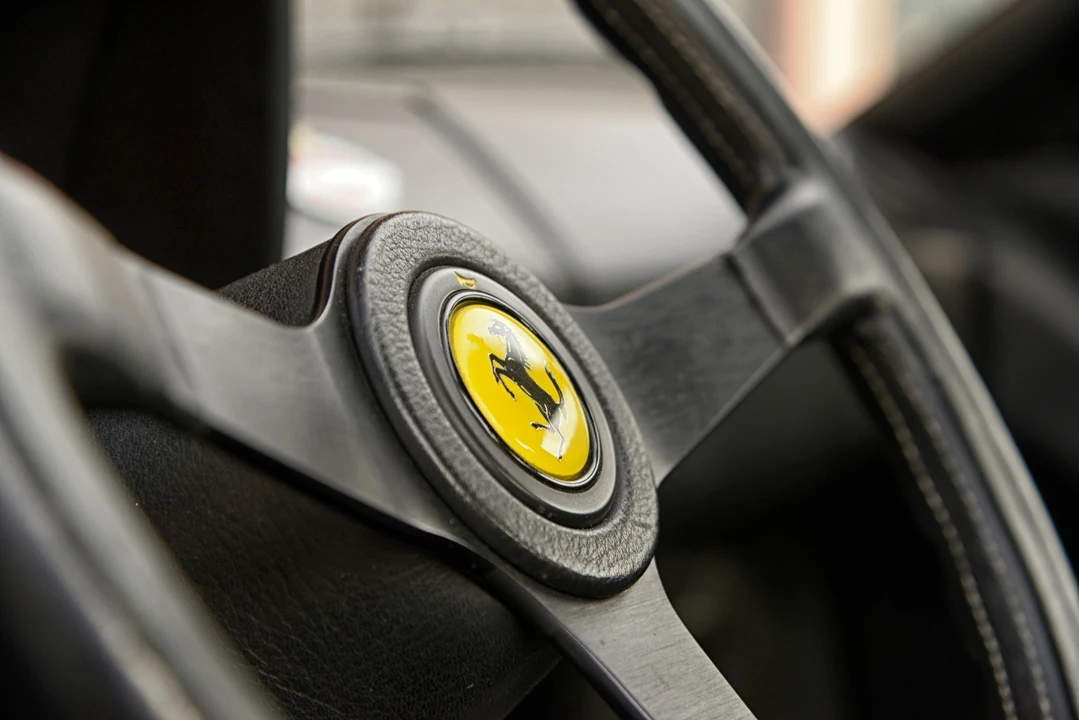Ferrari Testarossa - Image 7 of 24