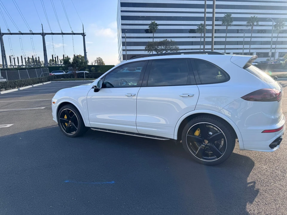 2016 Porsche 958 Cayenne Turbo - Image 5 of 31
