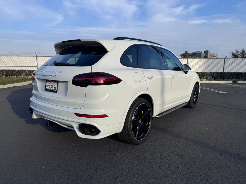 2016 Porsche 958 Cayenne Turbo - Image 8 of 31