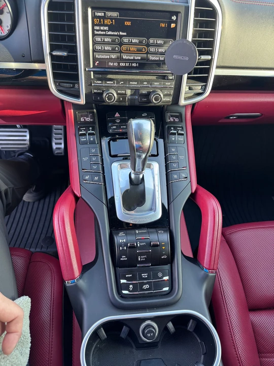 2016 Porsche 958 Cayenne Turbo - Image 24 of 31