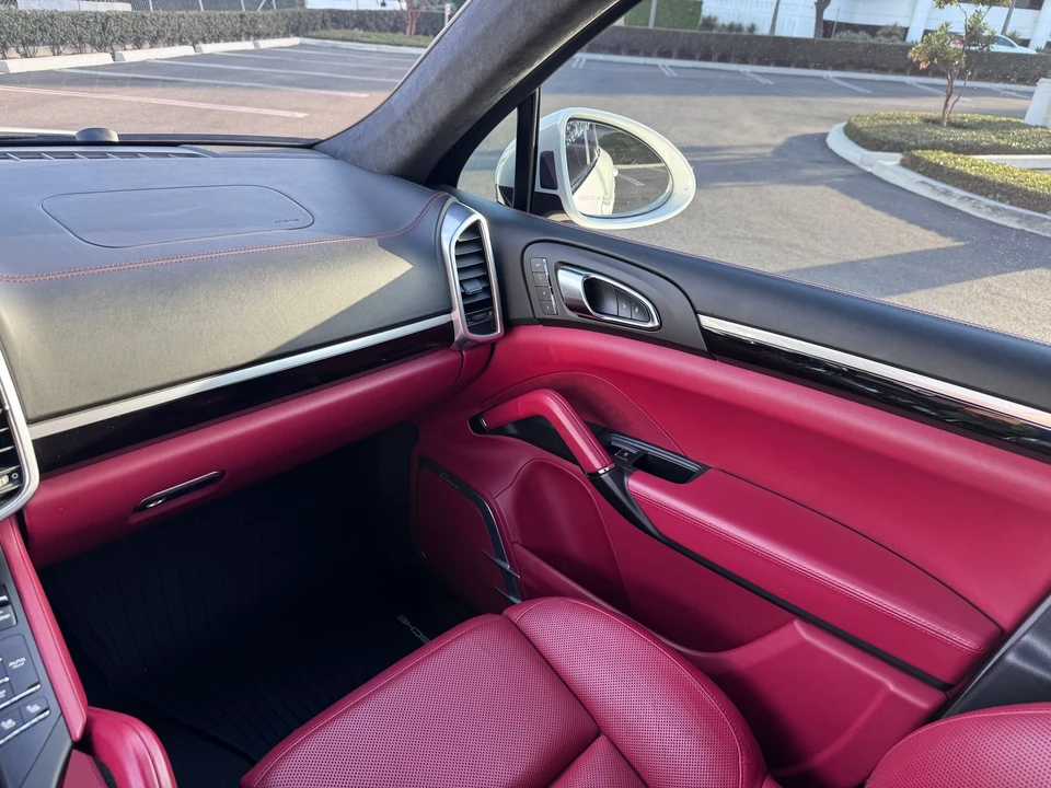 2016 Porsche 958 Cayenne Turbo - Image 26 of 31