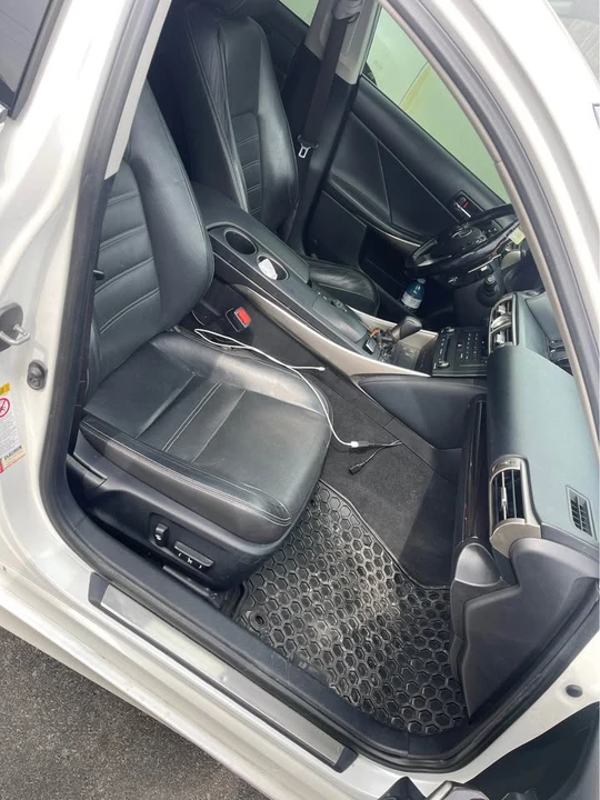 2016 Lexus IS 3rd Gen - Image 5 of 8