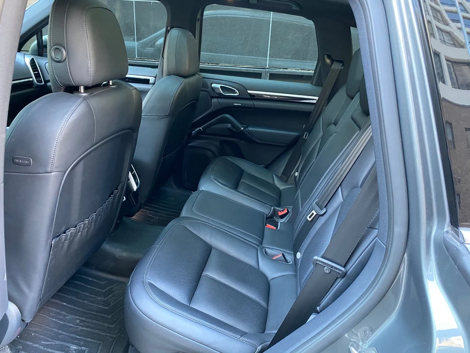 2016 Porsche 958 Cayenne - Image 11 of 13