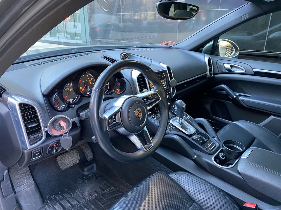 2016 Porsche 958 Cayenne - Image 8 of 13