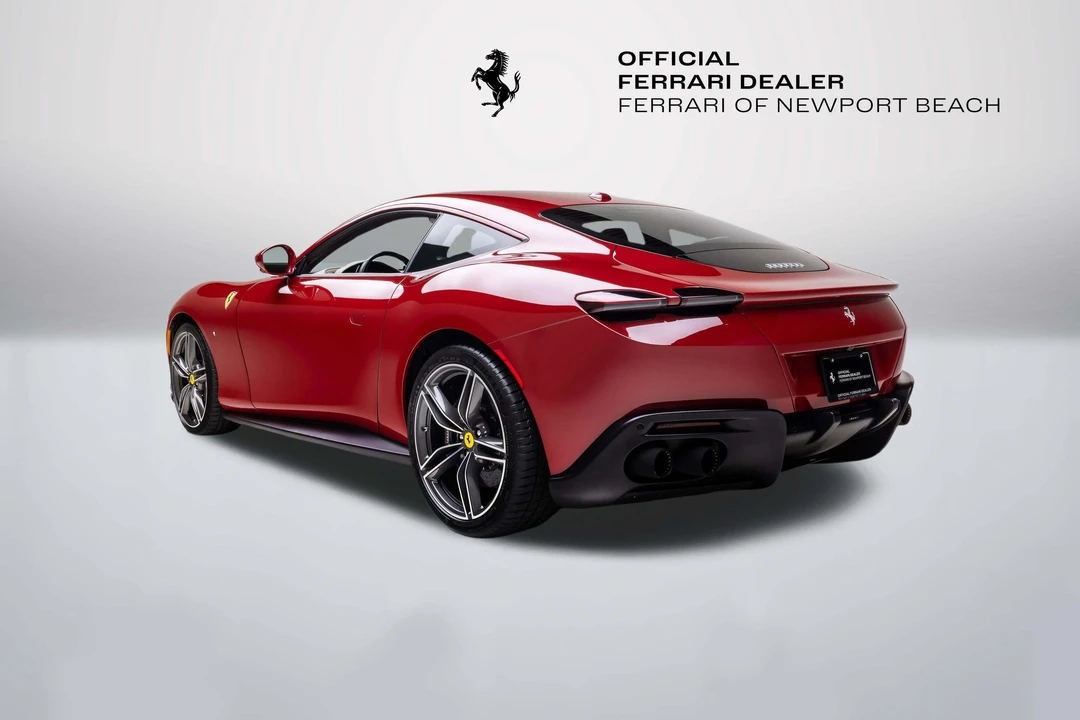 2022 Ferrari Roma - Image 12 of 31