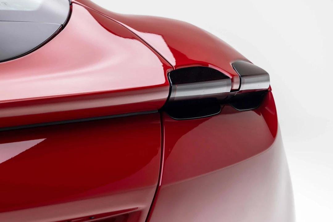 2022 Ferrari Roma - Image 20 of 31