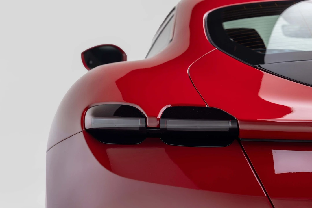 2022 Ferrari Roma - Image 21 of 31