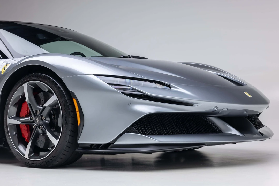 2023 Ferrari SF90 Spider - Image 16 of 31