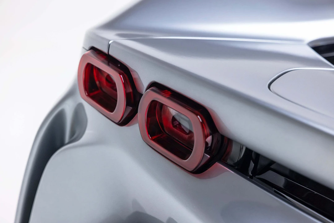 2023 Ferrari SF90 Spider - Image 19 of 31