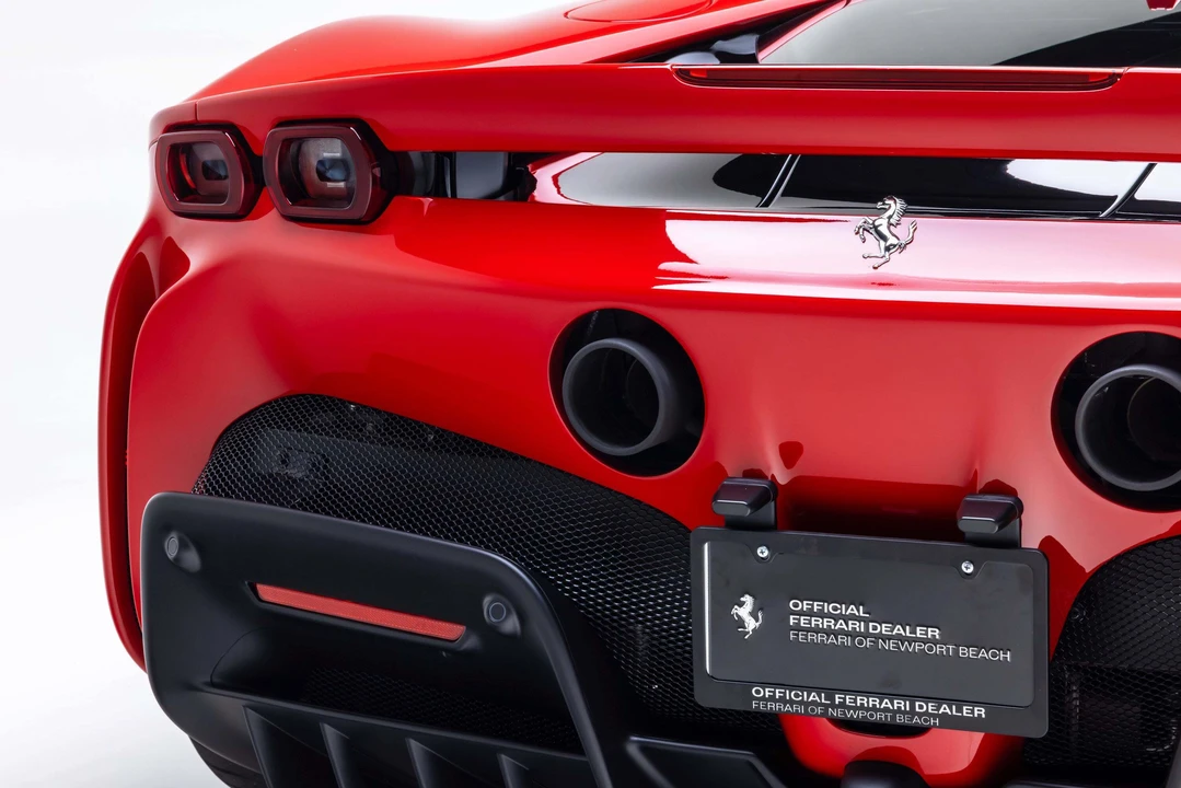 2025 Ferrari SF90 Spider - Image 18 of 31