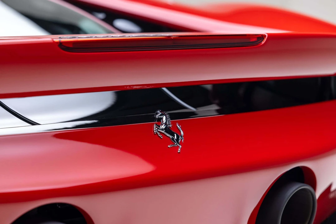 2025 Ferrari SF90 Spider - Image 20 of 31