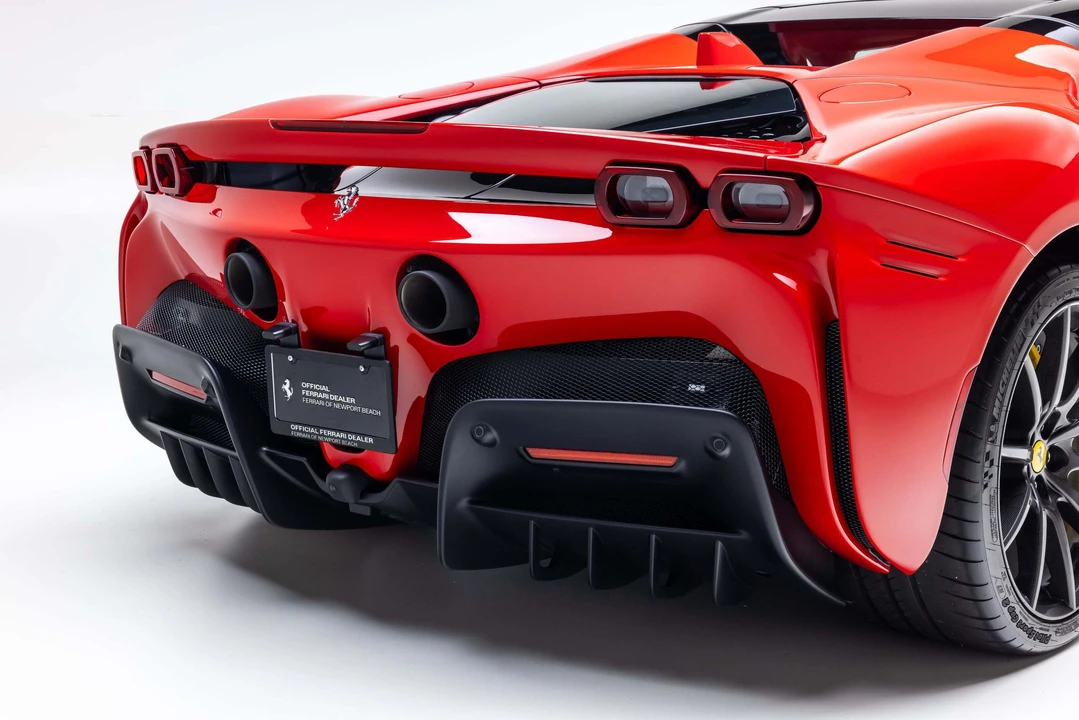 2025 Ferrari SF90 Spider - Image 21 of 31