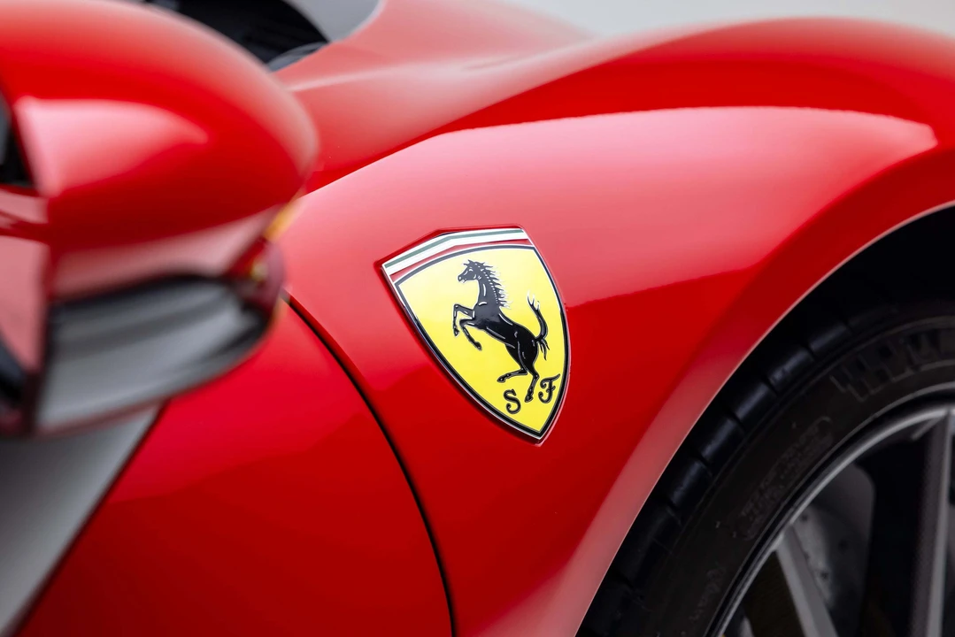 2025 Ferrari SF90 Spider - Image 26 of 31