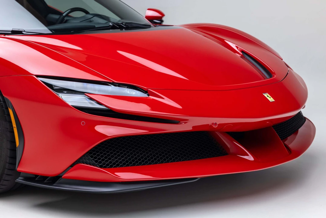 2025 Ferrari SF90 Spider - Image 27 of 31