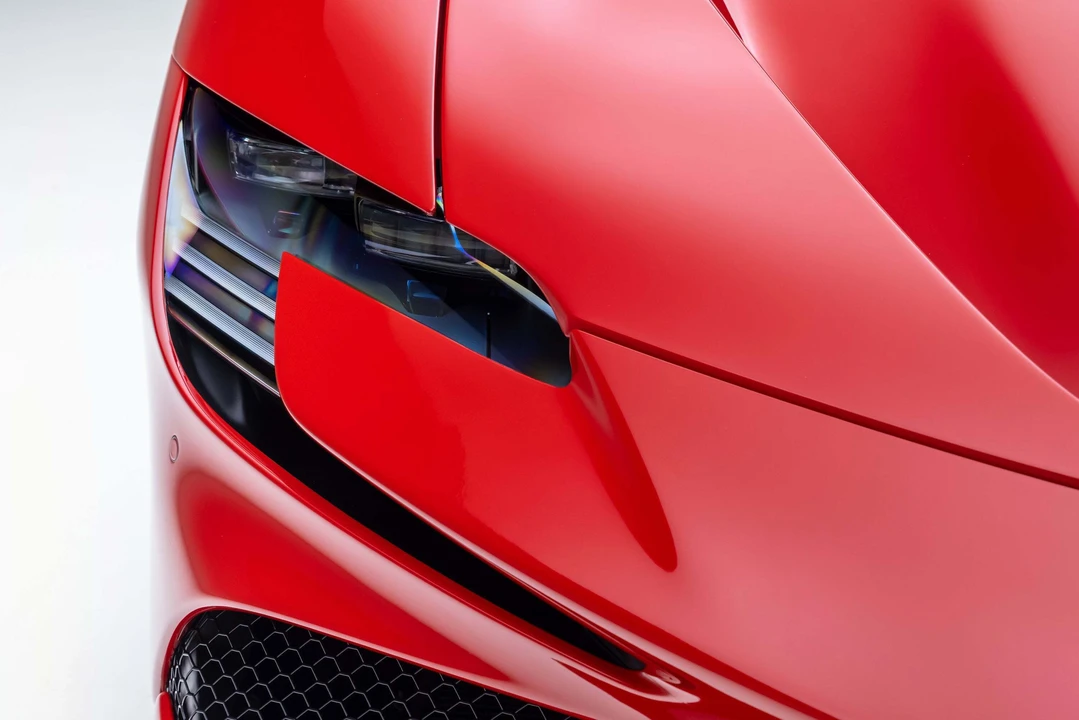2025 Ferrari SF90 Spider - Image 29 of 31