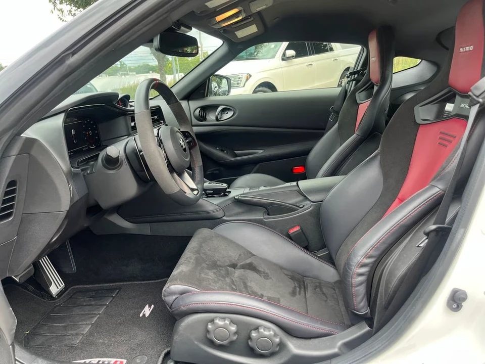 2025 Nissan Z Nismo 7th Gen - Image 9 of 31