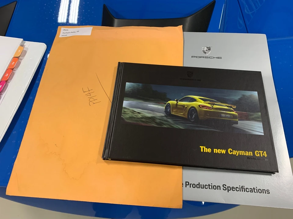 2016 Porsche 981 Cayman GT4 - Image 10 of 11