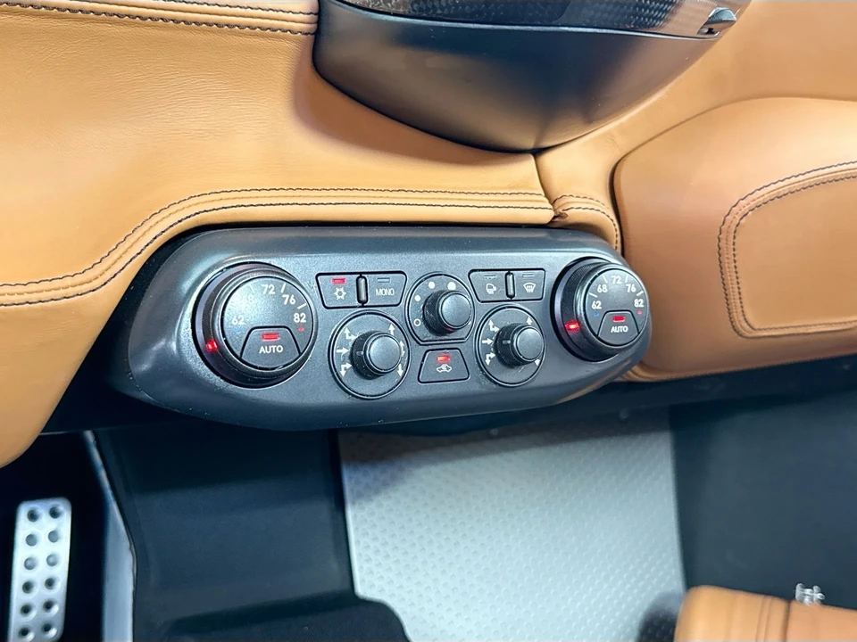 2015 Ferrari 458 Speciale - Image 12 of 27