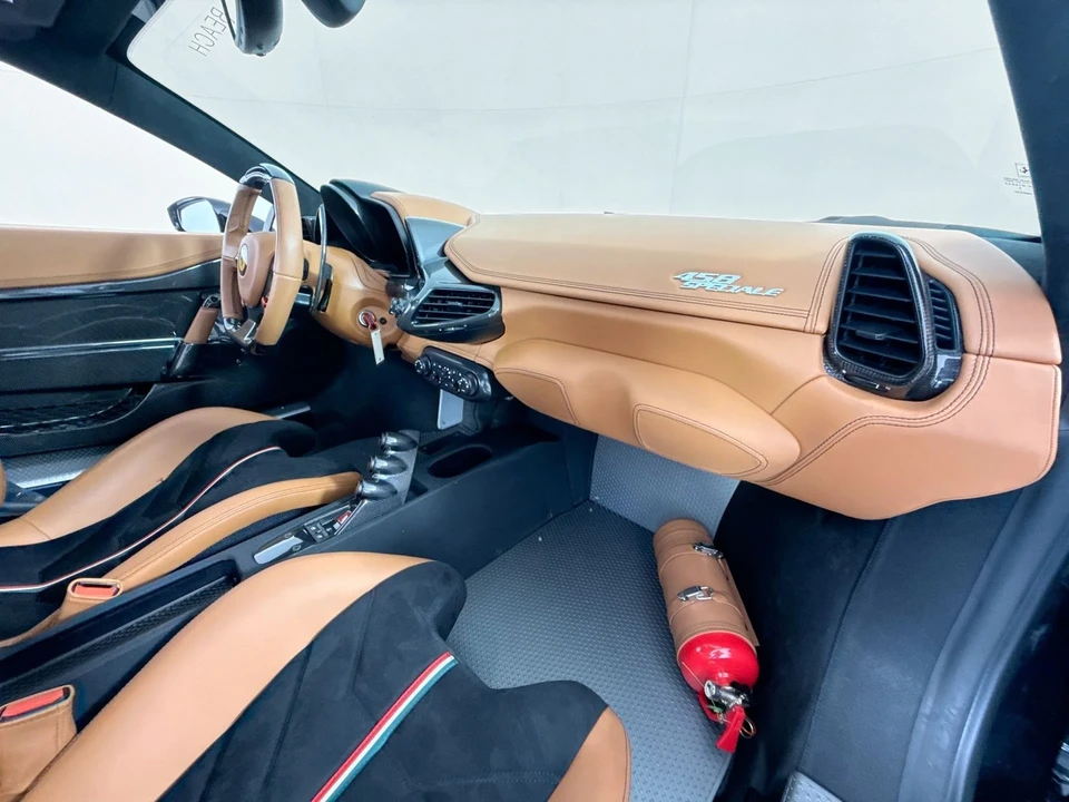 2015 Ferrari 458 Speciale - Image 24 of 27