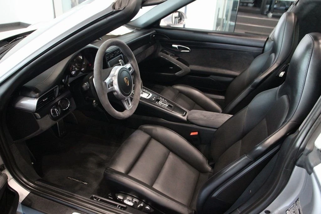 2016 Porsche 991 Targa 4 GTS - Image 11 of 14